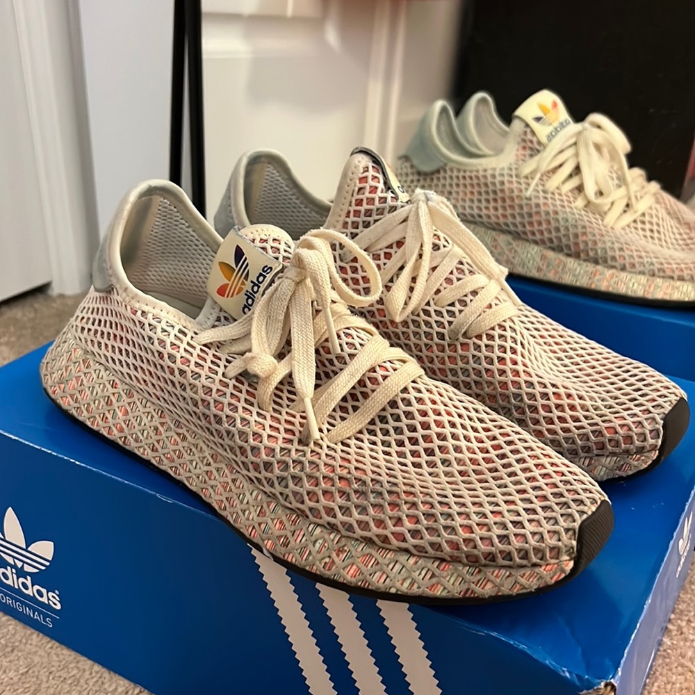 ADIDAS | DEERUPT PRIDE 9.5